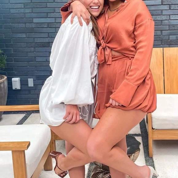 Sabo Skirt white silk two piece set - Picture 2 of 2